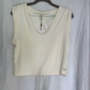 CALIA by Carrie Underwood Cream Muscle Tee